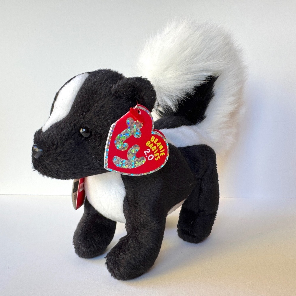 NEW TY Beanie Babies Skunk SKUNKERS 2008 Plush Toy